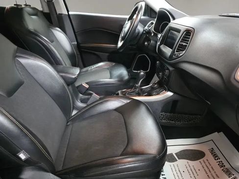 Used 2018 Jeep Compass Latitude w/ Popular Equipment Group AWD/4WD image 12