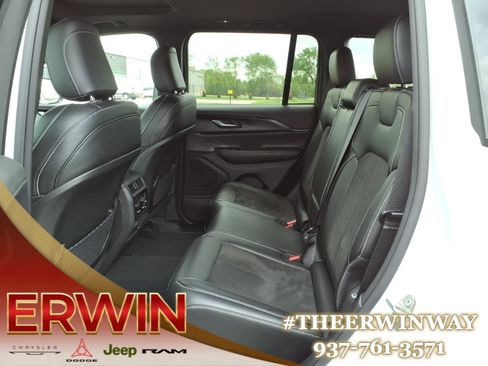 Certified 2024 Jeep Grand Cherokee Altitude image 25