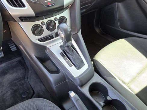 Used 2013 Ford Focus SE FWD image 23