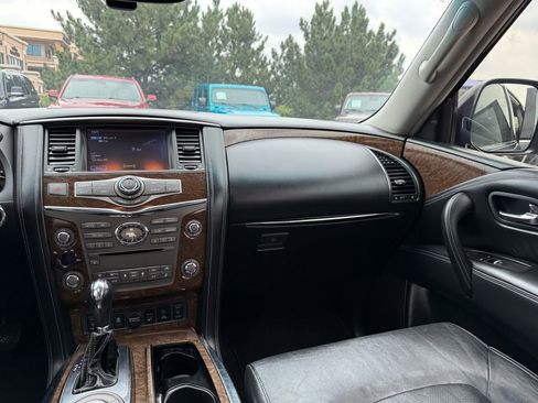 Used 2016 INFINITI QX80 Luxe w/ 22" Wheel Package image 27