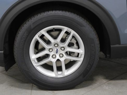 New 2026 Ford Explorer Active image 18