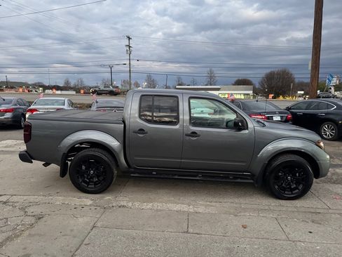 Used 2018 Nissan Frontier SV w/ Value Truck Package image 4