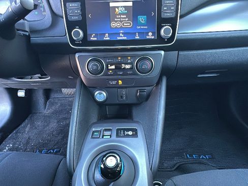 Certified 2023 Nissan Leaf S image 19