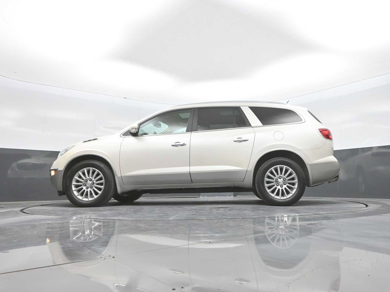 Used 2012 Buick Enclave Leather AWD/4WD image 36
