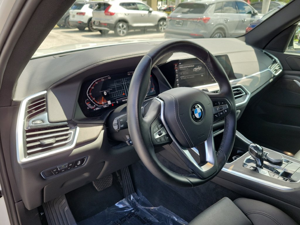 Used 2022 BMW X5 sDrive40i w/ Premium Package RWD image 7