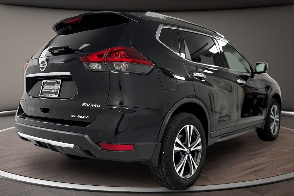 Used 2019 Nissan Rogue SV w/ Premium Package AWD/4WD image 7