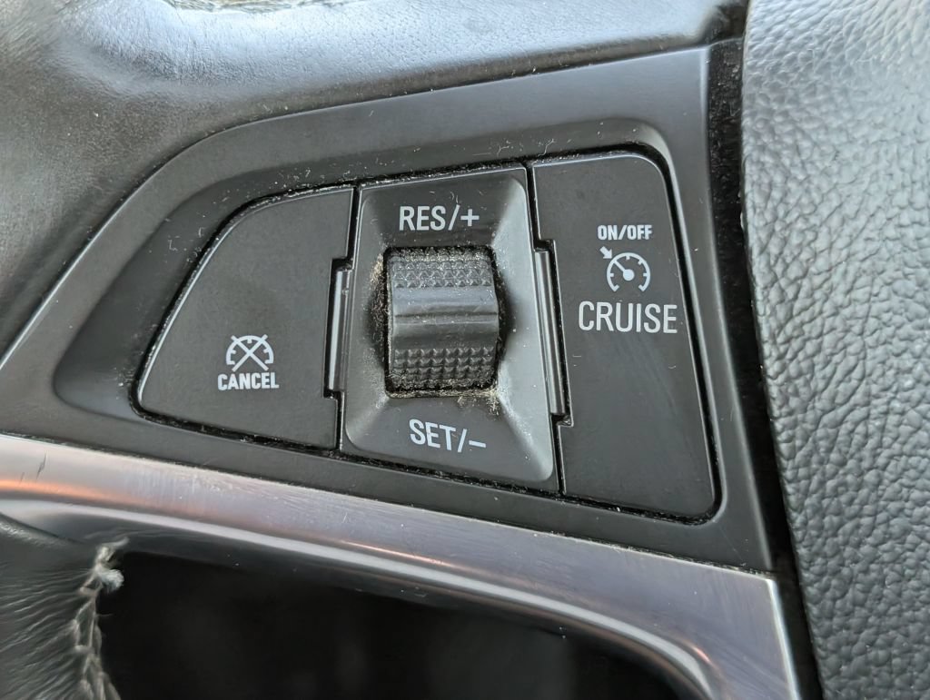 Used 2018 Buick Encore Essence FWD image 14