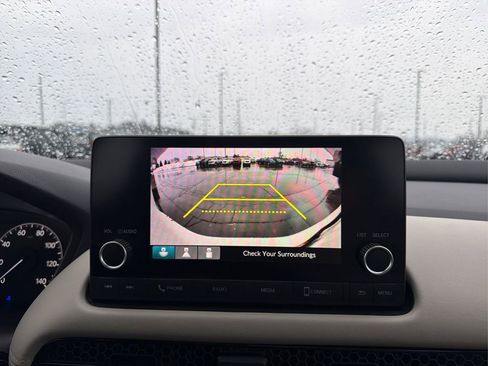 Used 2023 Honda HR-V LX image 36