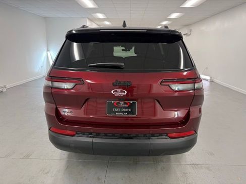 New 2025 Jeep Grand Cherokee L Limited image 7