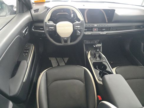 Used 2025 Kia K4 GT-Line w/ GT-Line Premium Package image 17