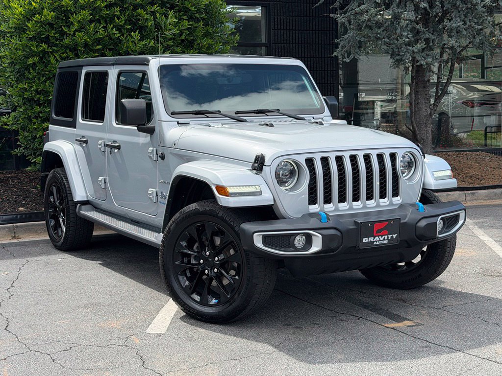 Used 2023 Jeep Wrangler Unlimited Sahara w/ Cold Weather Group AWD/4WD image 7