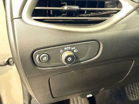 Used 2022 Chevrolet Malibu LT image 10