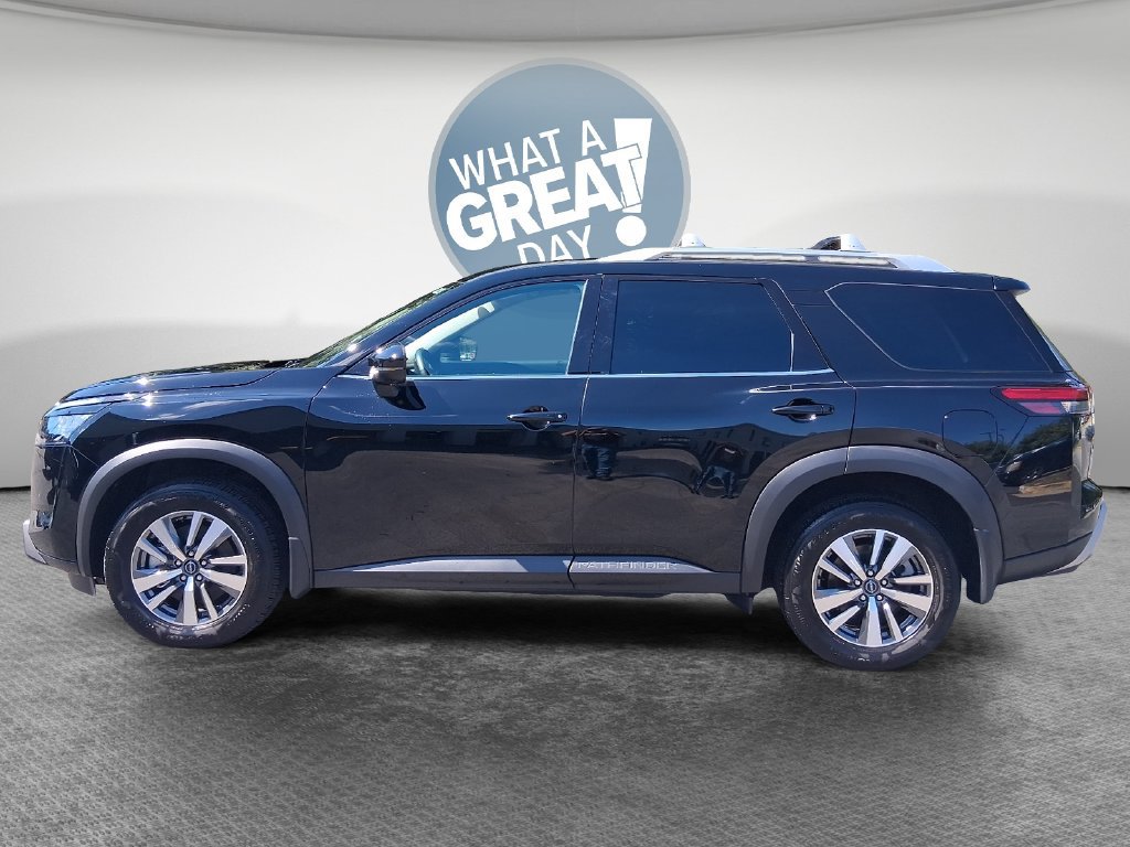 Used 2025 Nissan Pathfinder SL FWD image 7