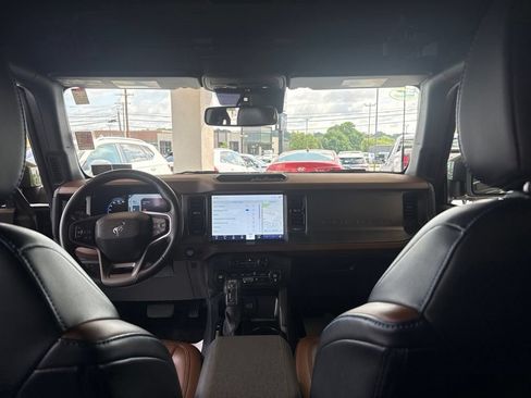 Certified 2024 Ford Bronco Outer Banks AWD/4WD image 13