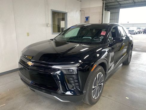 Used 2024 Chevrolet Blazer EV LT AWD/4WD image 2