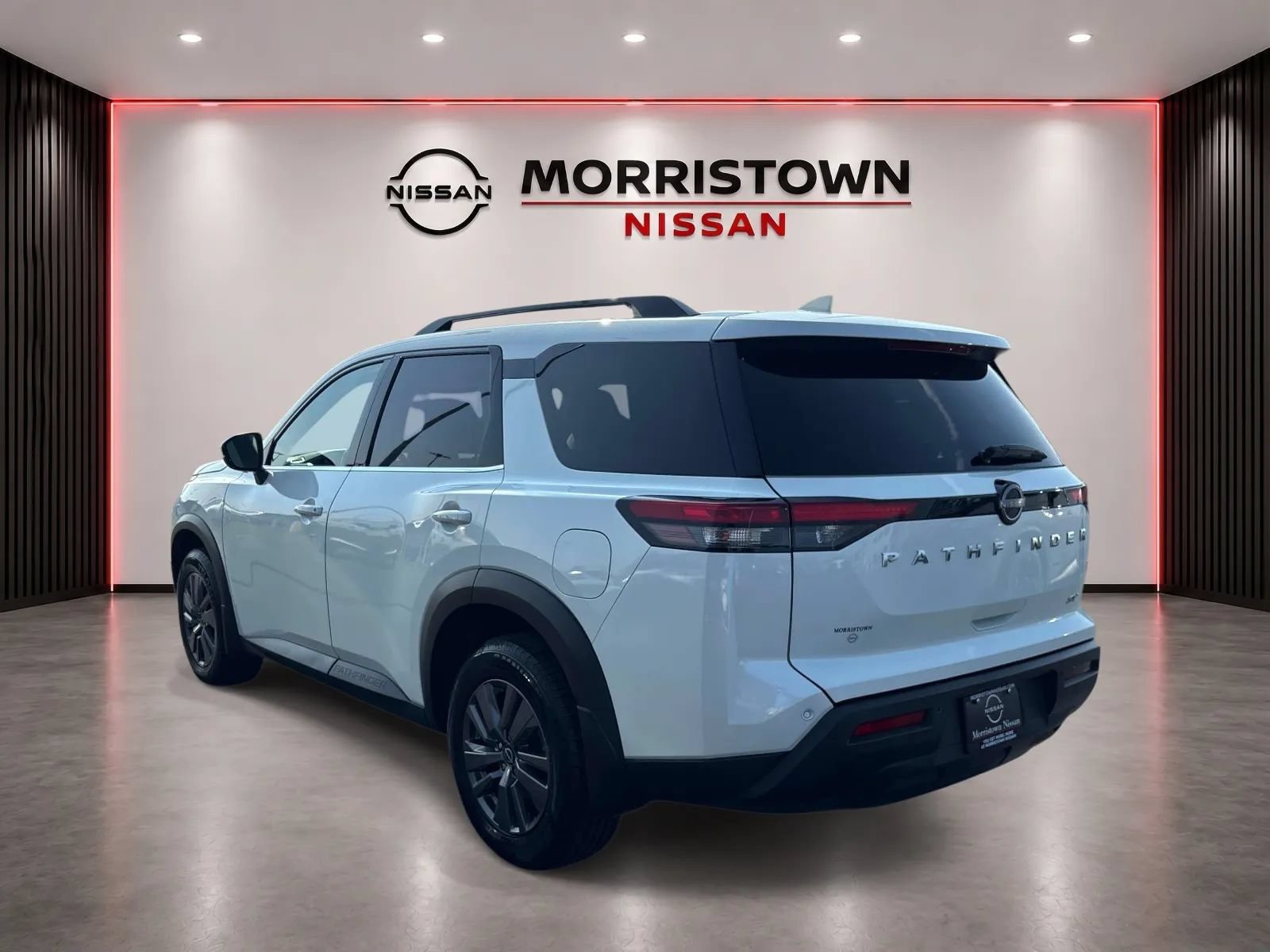 Used 2024 Nissan Pathfinder SV FWD image 5