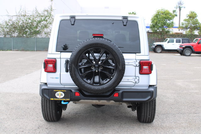 Used 2024 Jeep Wrangler Unlimited Sahara AWD/4WD image 4