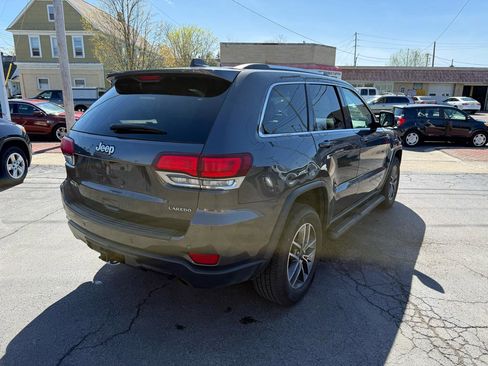 Used 2020 Jeep Grand Cherokee Laredo w/ 18" Wheel & 8.4" Radio Group AWD/4WD image 5
