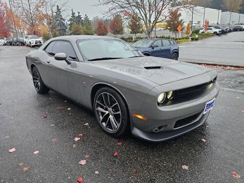 Used 2017 Dodge Challenger R/T Scat Pack image 8