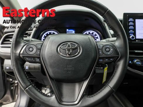 Used 2024 Toyota Camry SE image 18