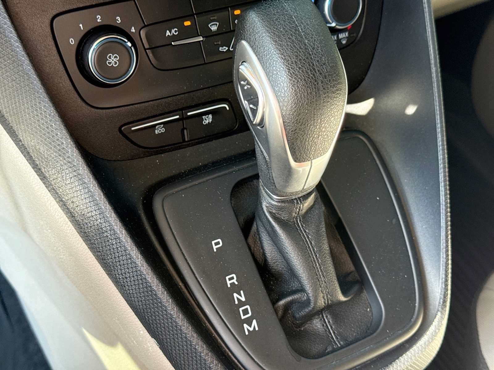 Used 2023 Ford Transit Connect XLT FWD image 30