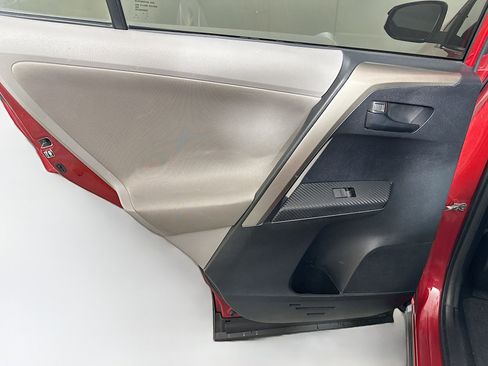 Used 2013 Toyota RAV4 LE image 24