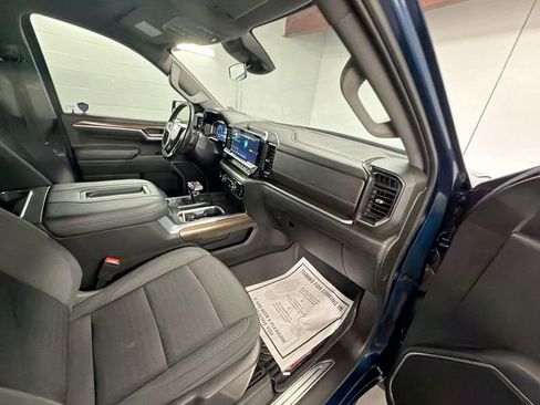 Used 2022 Chevrolet Silverado 1500 RST AWD/4WD image 27