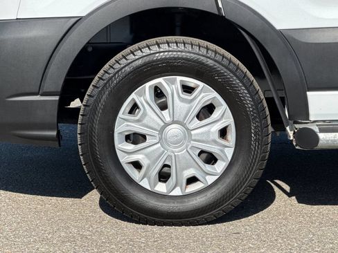 Used 2025 Ford Transit 250 Low Roof w/ Exterior Upgrade Package RWD image 29
