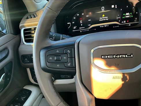 Used 2023 GMC Yukon Denali w/ Max Trailering Package AWD/4WD image 11
