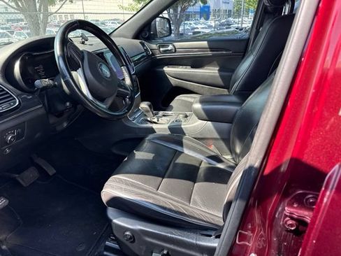 Used 2020 Jeep Grand Cherokee Overland AWD/4WD image 5