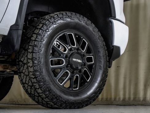 Used 2024 Chevrolet Silverado 3500 LT w/ Convenience Package image 54