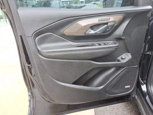 Used 2023 GMC Terrain Denali w/ LPO, Floor Liner Package AWD/4WD image 23