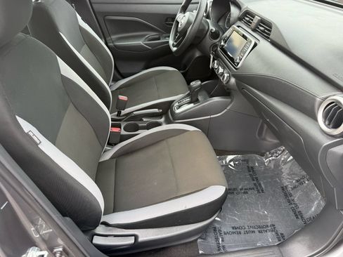 Used 2025 Nissan Versa S w/ Trunk Package FWD image 30