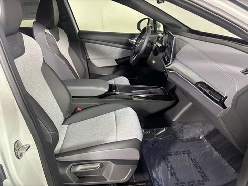 New 2026 Volkswagen ID.4 Pro image 12