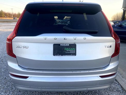 Used 2022 Volvo XC90 T6 Momentum w/ Climate Package image 9