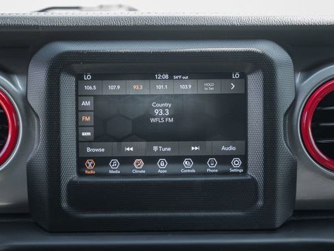 Used 2021 Jeep Wrangler Unlimited Sahara image 32