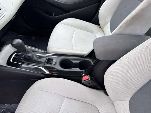 Used 2021 Toyota Corolla LE image 20