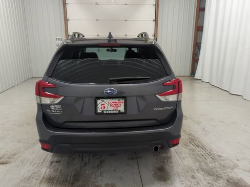 Used 2023 Subaru Forester Limited image 3