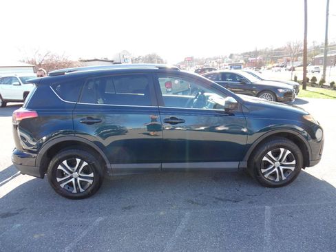 Used 2017 Toyota RAV4 LE image 6