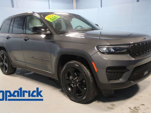 Used 2024 Jeep Grand Cherokee Altitude AWD/4WD image 1