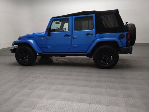 Used 2015 Jeep Wrangler Unlimited Sahara AWD/4WD image 3
