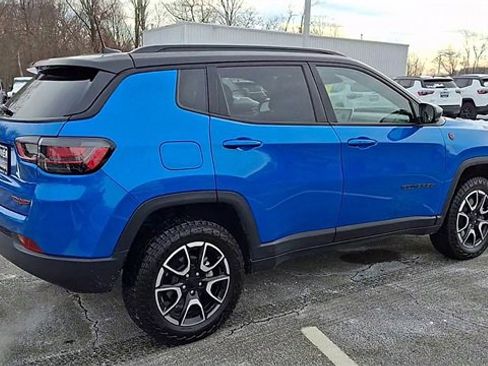 Certified 2024 Jeep Compass Trailhawk w/ Trailhawk Elite Group image 8