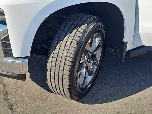 Used 2021 Chevrolet Silverado 1500 LT w/ Z71 Off-Road Package image 36