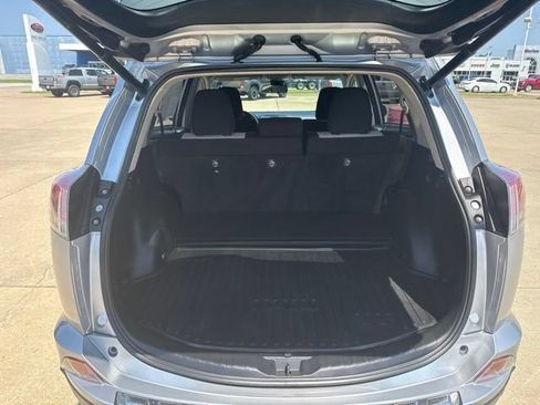 Certified 2018 Toyota RAV4 XLE w/ Convenience Package AWD/4WD image 13