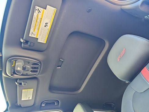 New 2026 Chevrolet Trax RS w/ Sunroof Package image 29