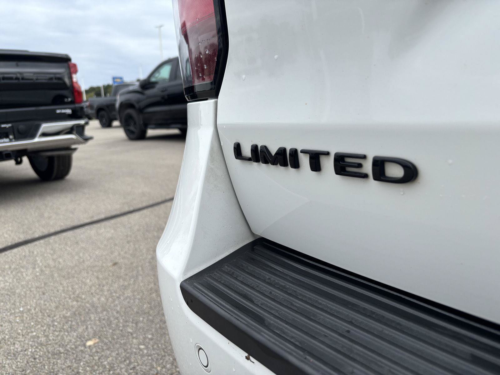 Used 2020 Ford Expedition Limited w/ Equipment Group 303A AWD/4WD image 8