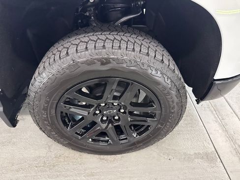New 2026 Chevrolet Silverado 1500 Custom Trail Boss AWD/4WD image 4