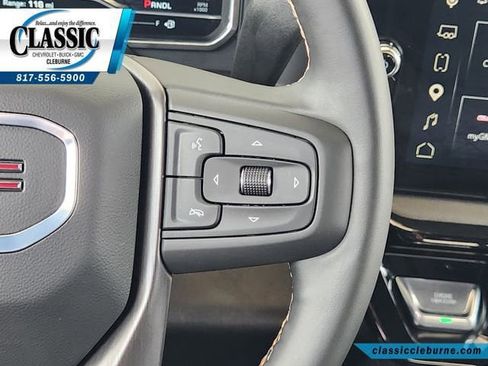 Used 2025 GMC Sierra 2500 AT4 w/ Technology Package AWD/4WD image 28