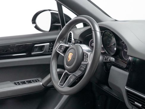 Used 2020 Porsche Cayenne AWD/4WD image 43