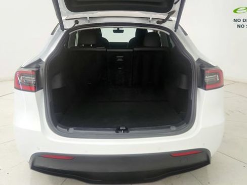 Used 2020 Tesla Model Y Long Range AWD/4WD image 28